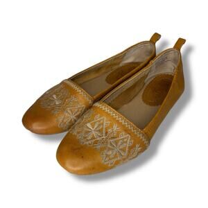 Latigo Women's Size 6.5M Boca Embroidered Leather Ballet Flat Tan Soft Boho